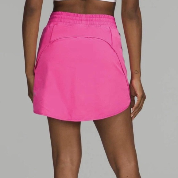NWT Lululemon Hotty Hot HR Skirt Long Lined Sonic Pink SNCP Sz 2 - Picture 3 of 6